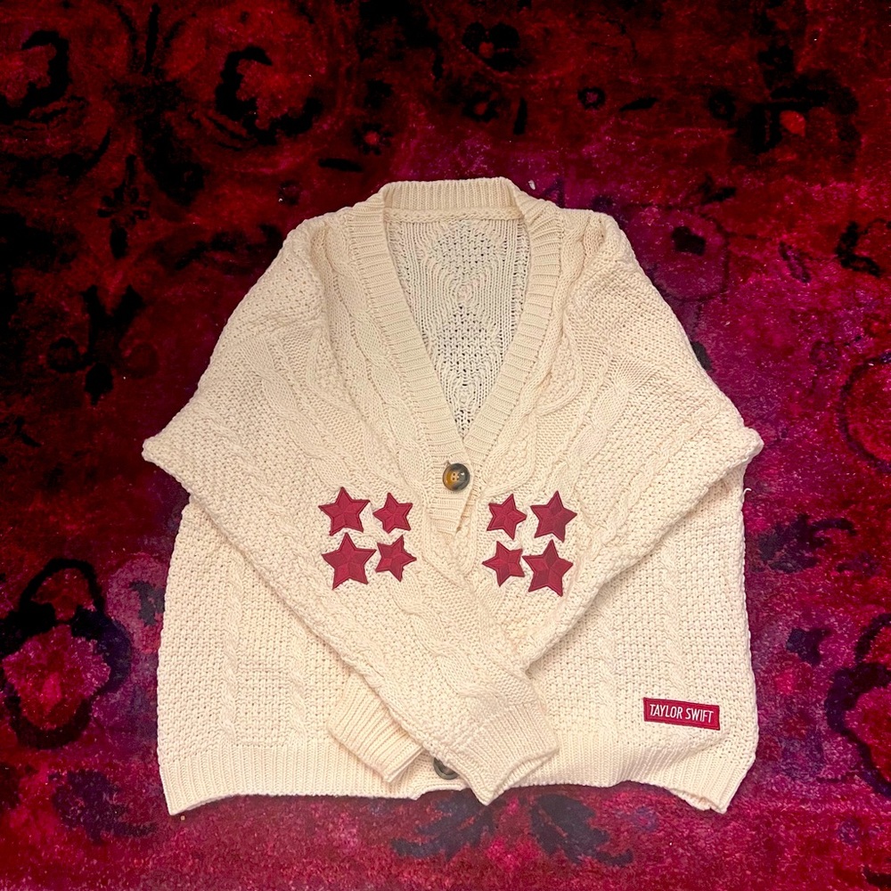 NWT Taylor Swift “Red” Sweater M/L